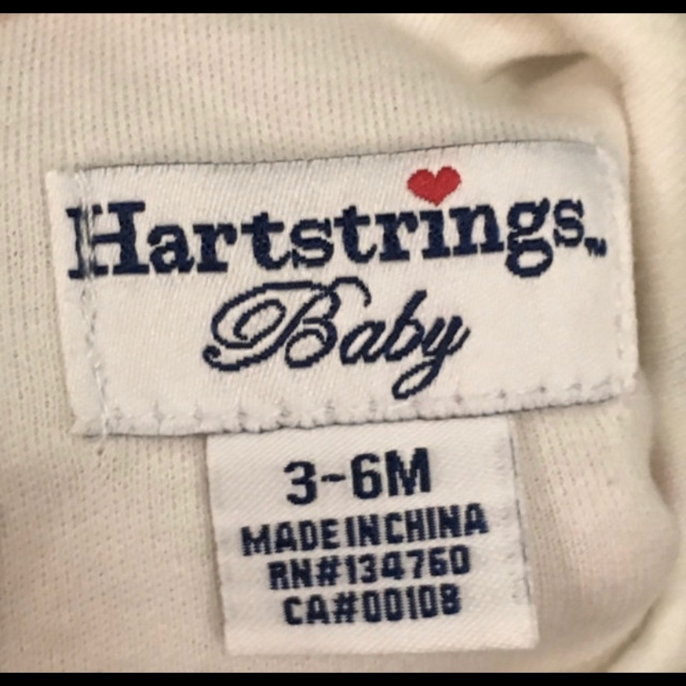 Hartstrings onesie - Picture 3 of 3